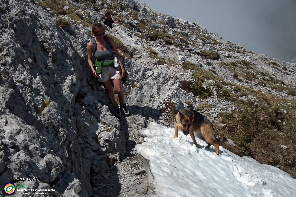 58 con trattii di neve scivolosa....l.JPG